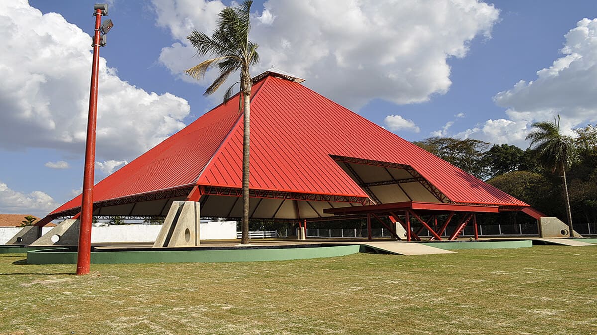 Concurso Prefeitura de Ibaté 2026 com destaque para salários de até R$ 7.500 e vagas para diretor, supervisor e coordenador pedagógico em Ibaté SP